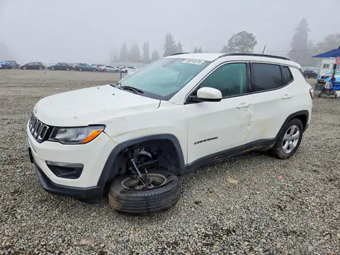 3C4NJCBB2JT303725 — 2018 Jeep Compass, Передняя часть (Front End), фото до ремонта