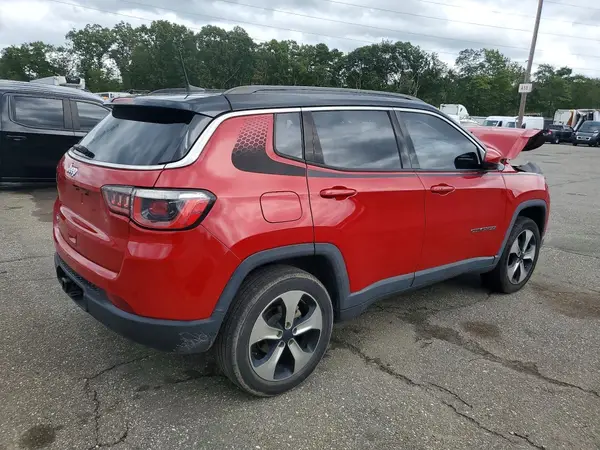 3C4NJDBB3JT131386 — 2018 Jeep Compass, фото 3 с аукциона Copart, Передняя часть