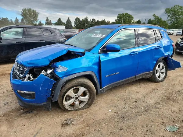3C4NJDBB6JT139174 — 2018 Jeep Compass, Передняя часть (Front End), фото до ремонта