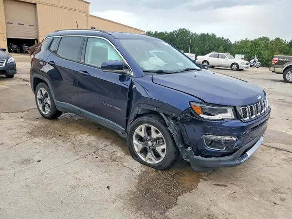 3C4NJCCB9JT358526 — 2018 Jeep Compass, фото 4 с аукциона Copart, Боковая часть