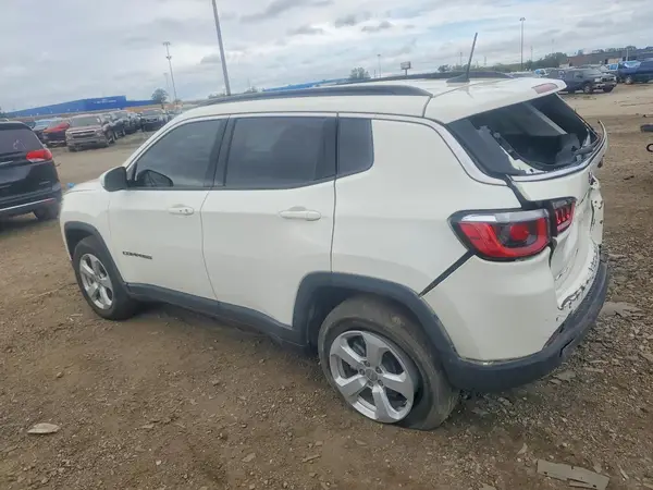 3C4NJDBB9JT349574 — 2018 Jeep Compass, фото 2 с аукциона Copart, Задняя часть