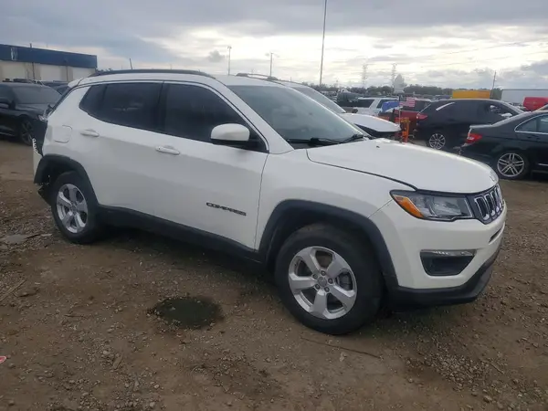 3C4NJDBB9JT349574 — 2018 Jeep Compass, фото 4 с аукциона Copart, Задняя часть