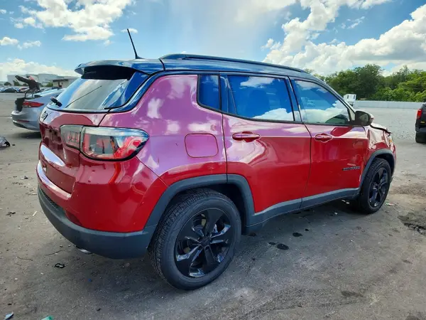 3C4NJCBB1JT324677 — 2018 Jeep Compass, фото 3 с аукциона Copart, Боковая часть