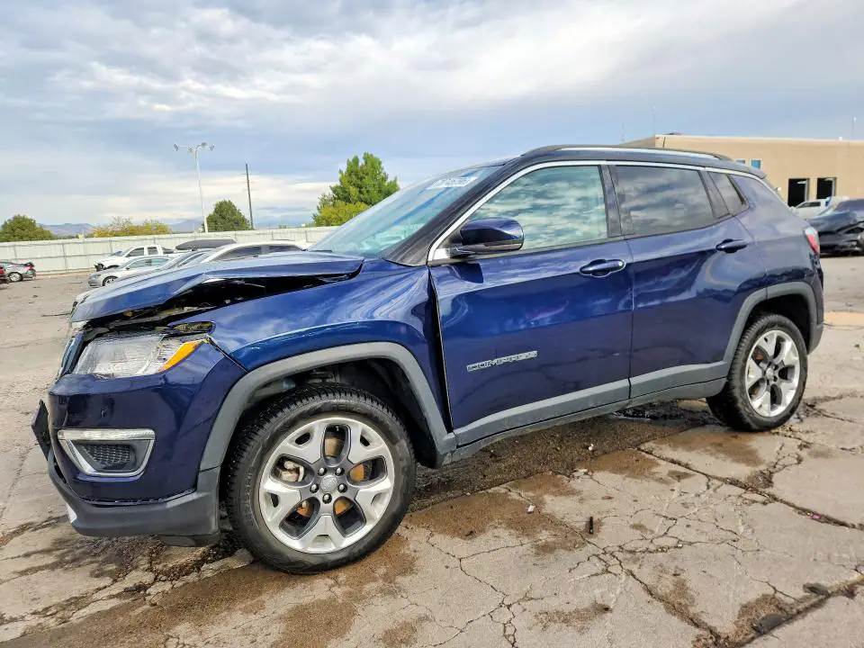3C4NJDCBXJT231600 Jeep Compass 2018 — повреждение Передняя часть, фото до ремонта