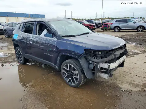 3C4NJDCB7JT342721 — 2018 Jeep Compass, фото 4 с аукциона Copart, Передняя часть