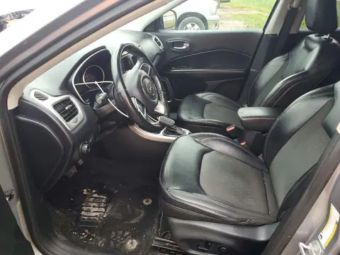 3C4NJDBB3JT155218 — 2018 Jeep Compass, фото 7 с аукциона Copart, Передняя часть