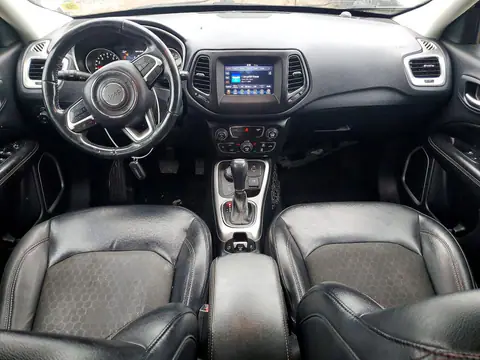 3C4NJDBB3JT155218 — 2018 Jeep Compass, фото 8 с аукциона Copart, Передняя часть