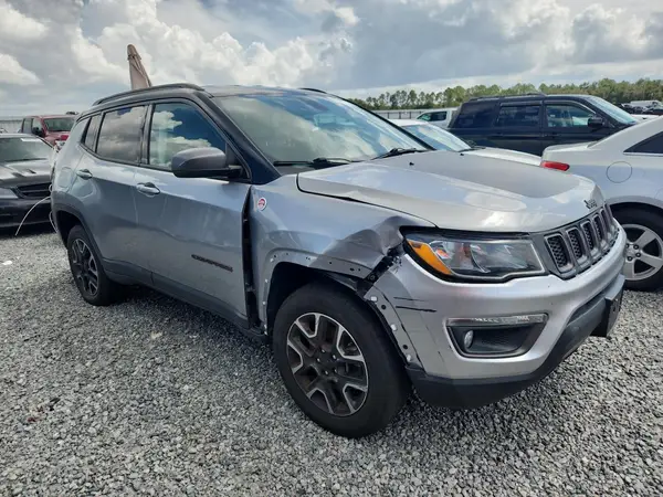 3C4NJDDB4KT733132 — 2019 Jeep Compass, фото 4 с аукциона Copart 02.10.2026, Передняя часть