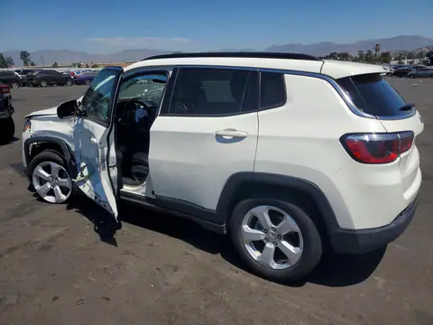 3C4NJCBB8KT844070 — 2019 Jeep Compass, фото 2 с аукциона Copart 30.09.2026, Боковая часть