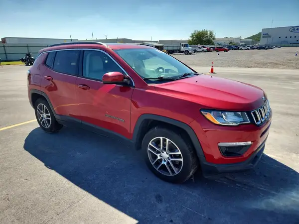 3C4NJCBB0KT692625 — 2019 Jeep Compass, фото 4 с аукциона Copart, Передняя часть