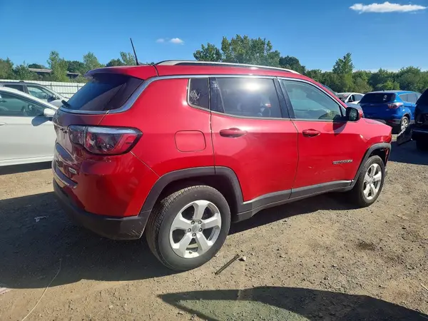 3C4NJDBB1KT689612 — 2019 Jeep Compass, фото 3 с аукциона Copart, Передняя часть