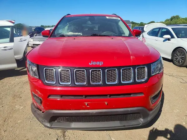 3C4NJDBB1KT689612 — 2019 Jeep Compass, фото 5 с аукциона Copart, Передняя часть