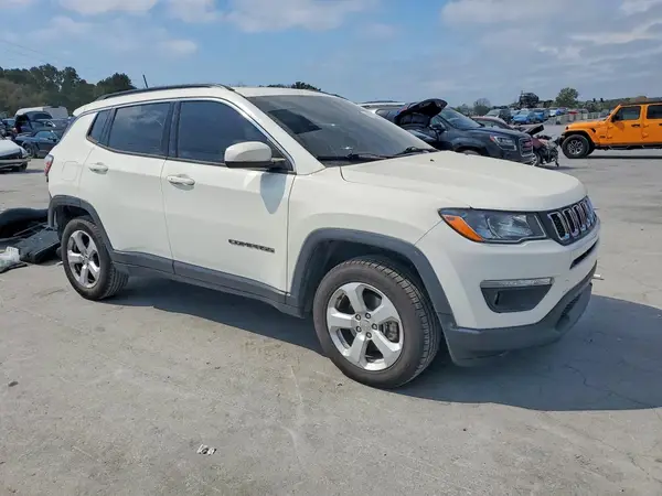 3C4NJDBB3KT812844 — 2019 Jeep Compass, фото 4 с аукциона Copart 05.10.2026, Задняя часть