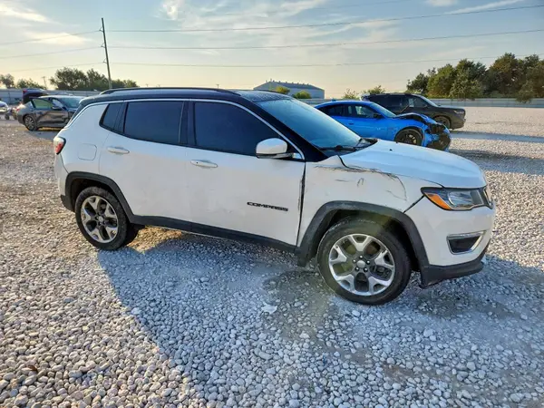 3C4NJCCB0KT788544 — 2019 Jeep Compass, фото 4 с аукциона Copart 01.10.2026, Боковая часть