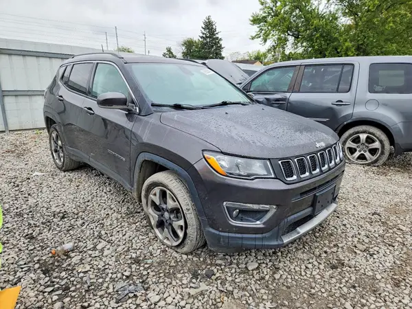 3C4NJDCB7KT729626 — 2019 Jeep Compass, фото 4 с аукциона Copart, Передняя часть