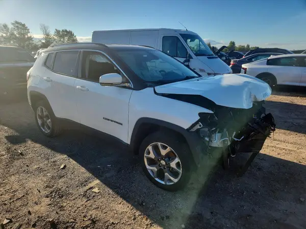 3C4NJDCB6KT639870 — 2019 Jeep Compass, фото 4 с аукциона Copart, Передняя часть
