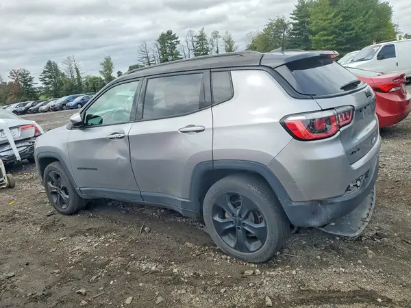 3C4NJDBB9KT593064 — 2019 Jeep Compass, фото 2 с аукциона Copart, Задняя часть