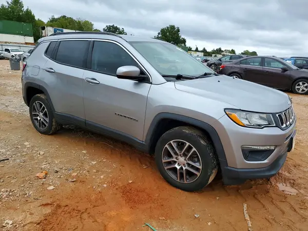3C4NJDBB1KT599490 — 2019 Jeep Compass, фото 4 с аукциона Copart, Задняя часть