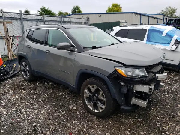 3C4NJDCB3KT690310 — 2019 Jeep Compass, фото 4 с аукциона Copart, Передняя часть