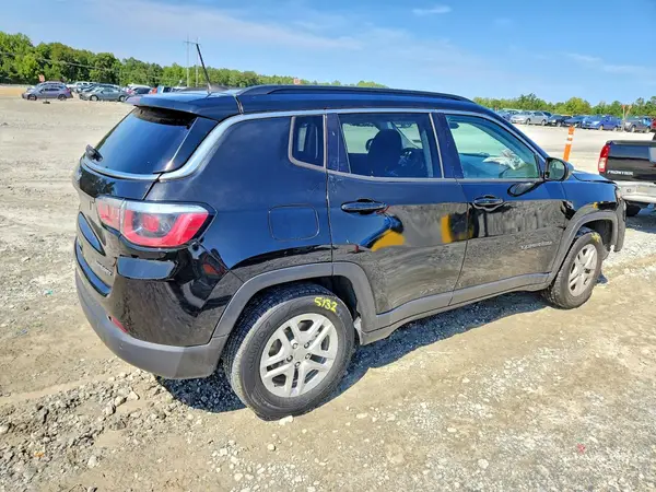 3C4NJCAB1KT844350 — 2019 Jeep Compass, фото 3 с аукциона Copart, Передняя часть