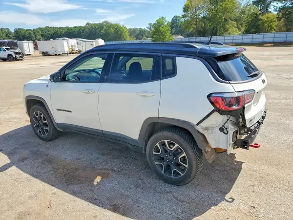 3C4NJDDB6KT671622 — 2019 Jeep Compass, фото 2 с аукциона Copart, Боковая часть