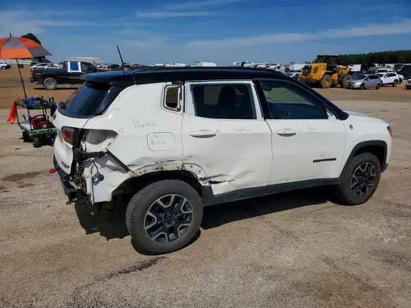 3C4NJDDB6KT671622 — 2019 Jeep Compass, фото 3 с аукциона Copart, Боковая часть