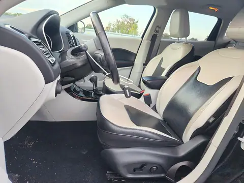3C4NJDCB7KT811100 — 2019 Jeep Compass, фото 7 с аукциона Copart, Задняя часть