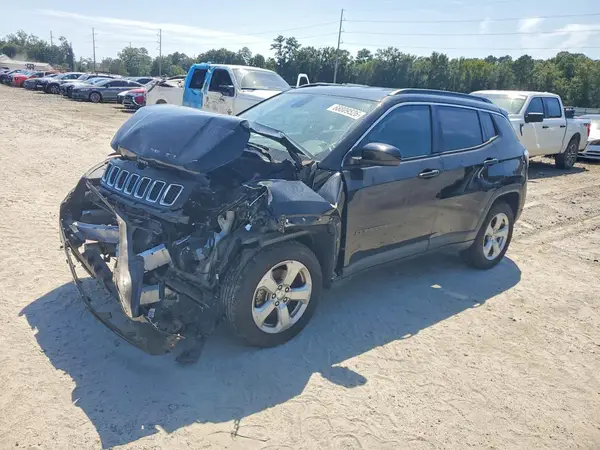 3C4NJDBB9LT203923 — 2020 Jeep Compass, Передняя часть (Front End), фото до ремонта