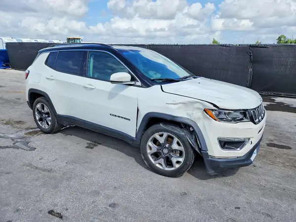 3C4NJCCB1LT165886 — 2020 Jeep Compass, фото 4 с аукциона Copart, Передняя часть