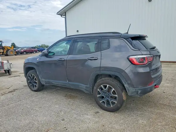 3C4NJDDB8LT220872 — 2020 Jeep Compass, фото 2 с аукциона Copart, Подтопление