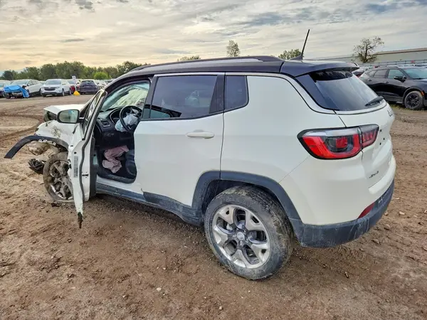 3C4NJDCB0LT159924 — 2020 Jeep Compass, фото 2 с аукциона Copart 21.10.2026, Передняя часть