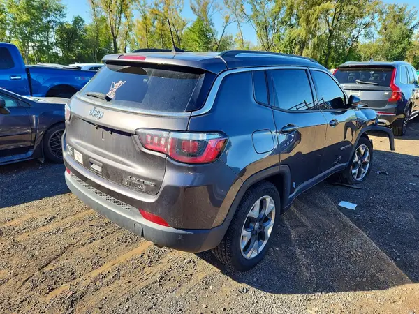 3C4NJDCB4LT126750 — 2020 Jeep Compass, фото 3 с аукциона Copart, Передняя часть