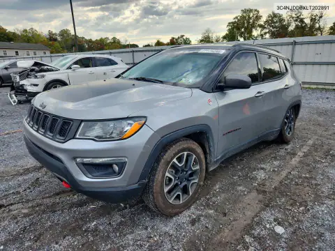 3C4NJDDBXLT202891 — 2020 Jeep Compass, Передняя часть, фото до ремонта
