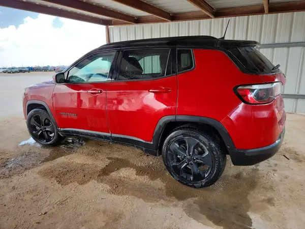 3C4NJCBB5MT587324 — 2021 Jeep Compass, фото 2 с аукциона Copart 01.10.2026, Передняя часть
