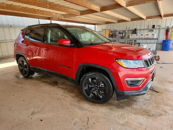3C4NJCBB5MT587324 — 2021 Jeep Compass, фото 4 с аукциона Copart 01.10.2026, Передняя часть