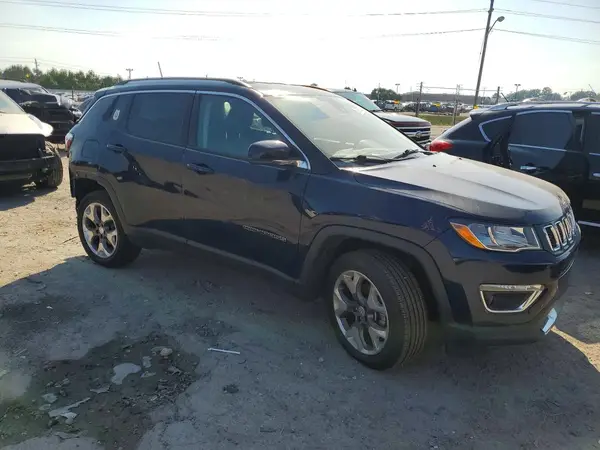 3C4NJDCBXMT555313 — 2021 Jeep Compass, фото 4 с аукциона Copart, Задняя часть