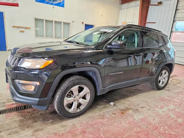 3C4NJDBB9MT530159 — 2021 Jeep Compass, Задняя часть (Rear End), фото до ремонта
