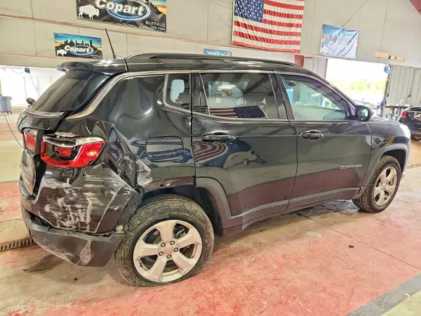 3C4NJDBB9MT530159 — 2021 Jeep Compass, фото 3 с аукциона Copart 05.10.2026, Задняя часть