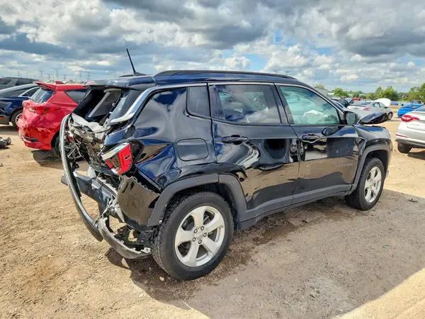3C4NJDBB7MT566674 — 2021 Jeep Compass, фото 3 с аукциона Copart, Передняя часть