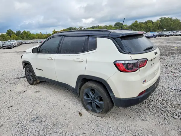 3C4NJCBBXMT526907 — 2021 Jeep Compass, фото 2 с аукциона Copart 13.10.2026, Передняя часть