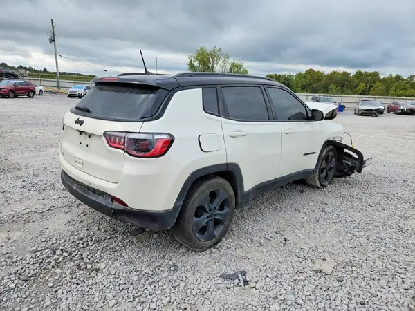 3C4NJCBBXMT526907 — 2021 Jeep Compass, фото 3 с аукциона Copart 13.10.2026, Передняя часть