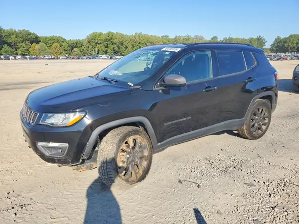 3C4NJDEB0MT596515 — 2021 Jeep Compass, Передняя часть (Front End), фото до ремонта