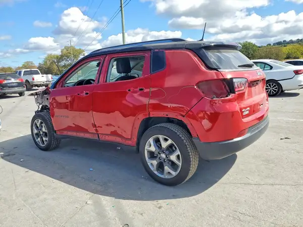 3C4NJDCBXMT558678 — 2021 Jeep Compass, фото 2 с аукциона Copart, Передняя часть