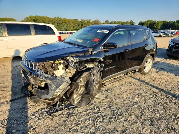 3C4NJCBB0NT138053 — 2022 Jeep Compass, Передняя часть (Front End), фото до ремонта