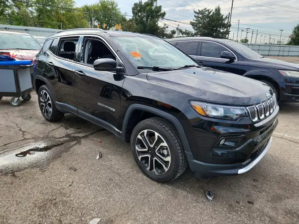 3C4NJDCB0NT193395 — 2022 Jeep Compass, фото 4 с аукциона Copart, Вандализм