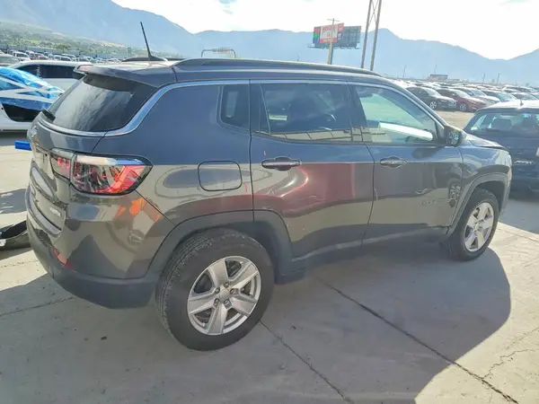 3C4NJDBB0NT102577 — 2022 Jeep Compass, фото 3 с аукциона Copart, Передняя часть