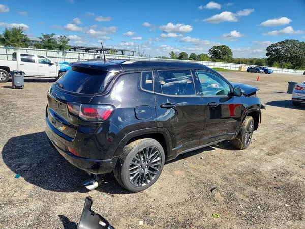 3C4NJDCB7NT226568 — 2022 Jeep Compass, фото 3 с аукциона Copart, Передняя часть