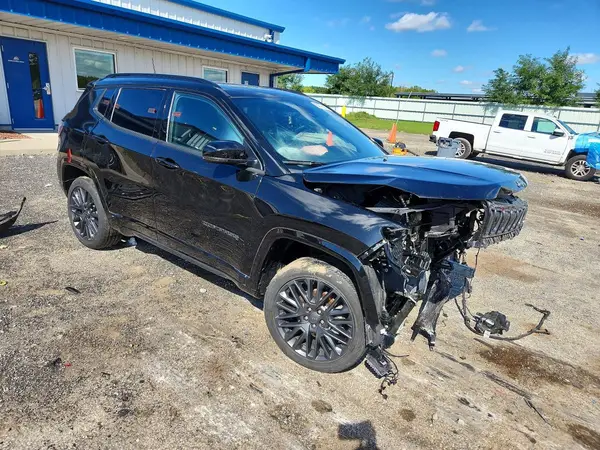 3C4NJDCB7NT226568 — 2022 Jeep Compass, фото 4 с аукциона Copart, Передняя часть