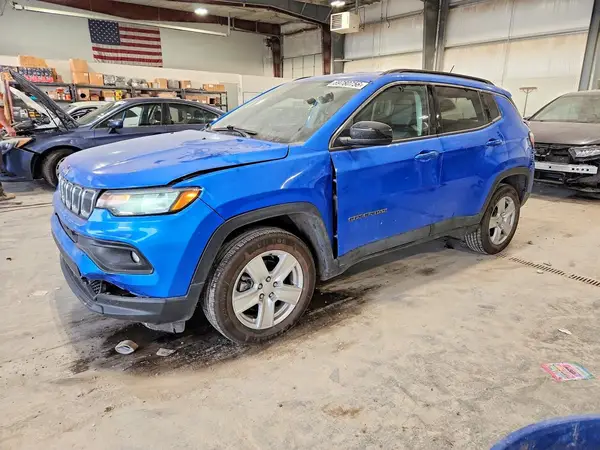 3C4NJDBB0NT231662 — 2022 Jeep Compass, Задняя часть (Rear End), фото до ремонта
