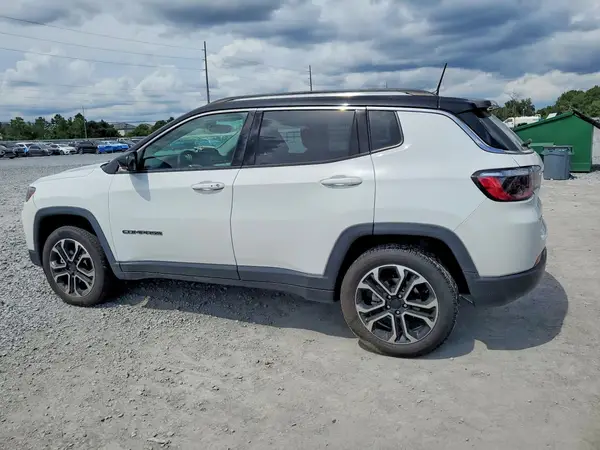 3C4NJDCB4NT157211 — 2022 Jeep Compass, фото 2 с аукциона Copart, Механические повреждения